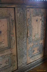 Old carvings on the altar
