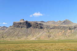 The lovely rock cliffs of Elliðatindar