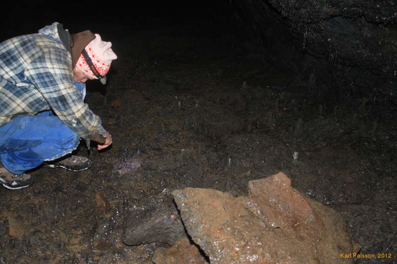 Bjöggi inspecting more stalagmites